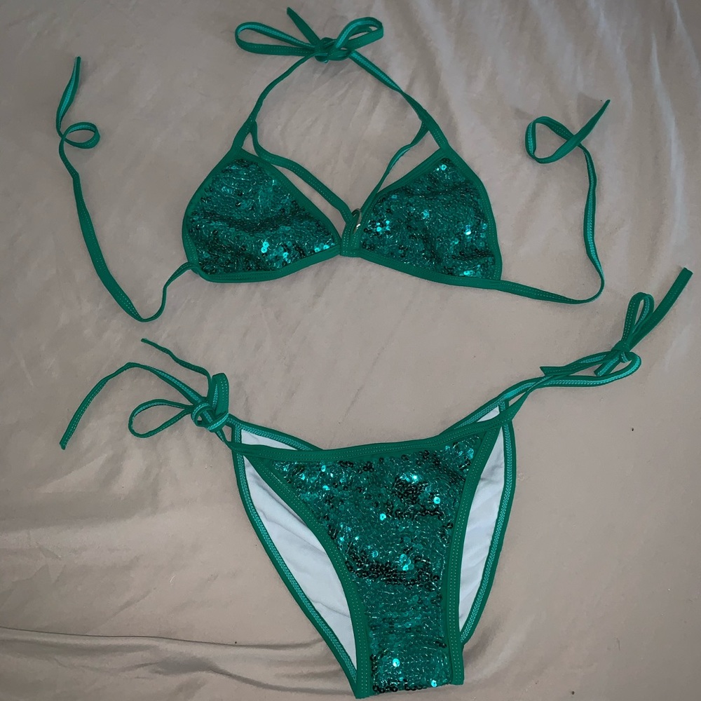 Bathing suit